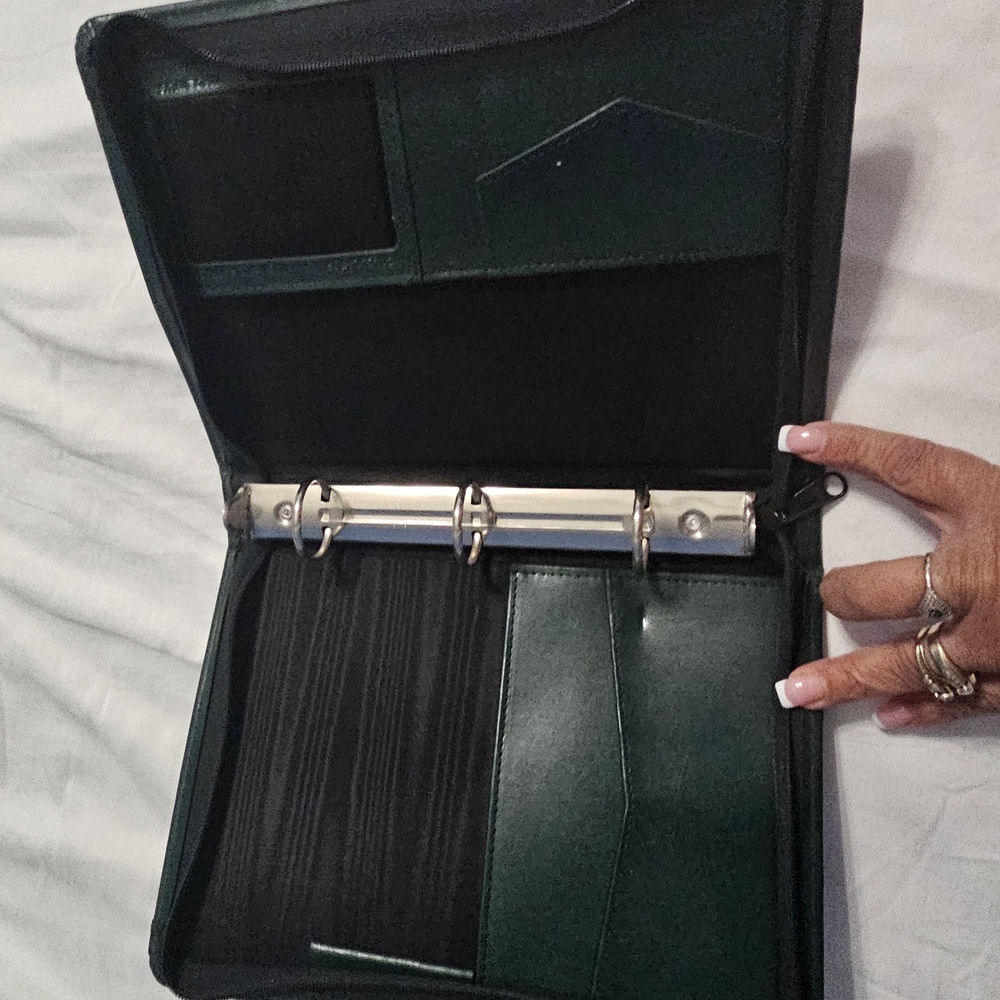 Elegant Green Leather Organizer